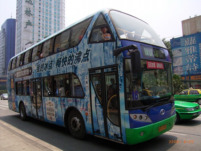 060625二階建てバス 001